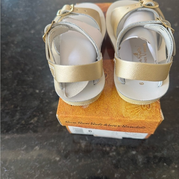 Gold and White Water-Friendly Sandals with Durable Design - Picture 2 of 5